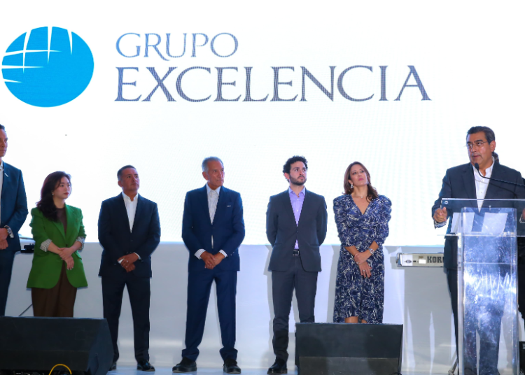 Salomón Céspedes inaugura agencia automotriz BYD