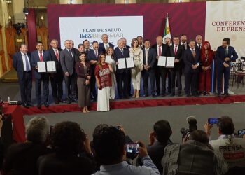 Firman acuerdo para federalización del IMSS Bienestar en 23 estados
