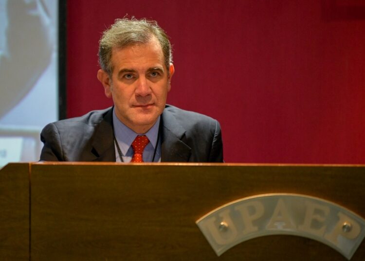 Sin democracia, populismo deviene en dictadura: Lorenzo Córdova