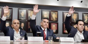 PRI expulsa a priistas por atentar contra la unidad del partido