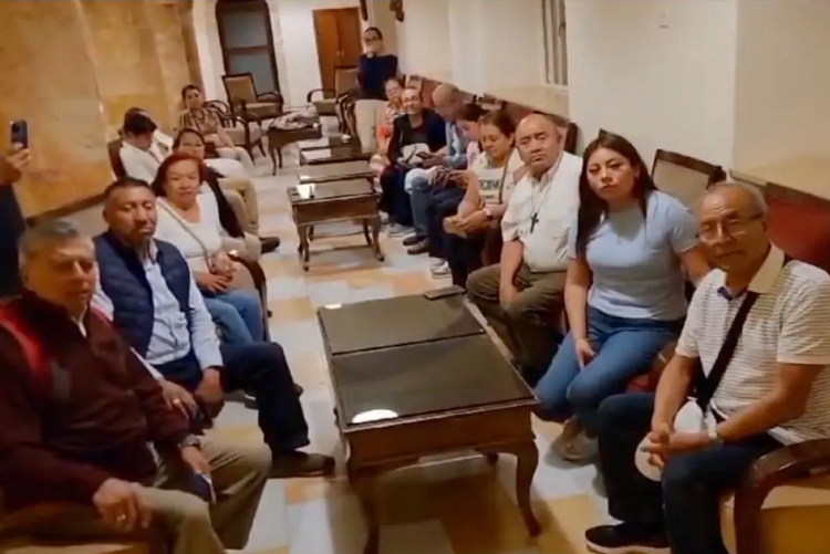 Segob se comunica con 17 poblanos varados en Jerusalén