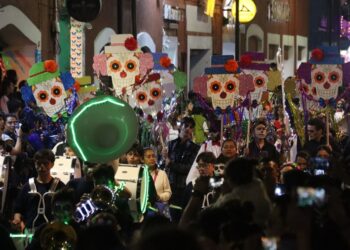 Celebran Día de Muertos con desfile, concurso y carrera en San Pedro Cholula