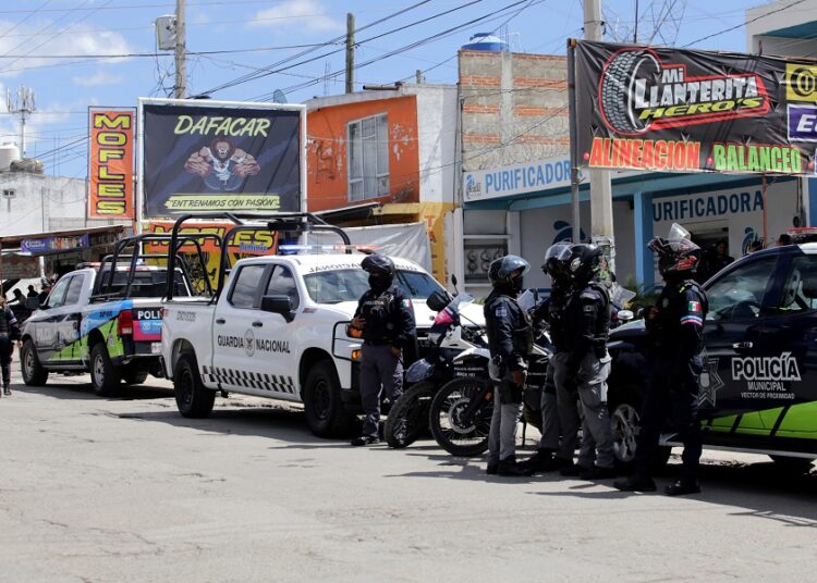 GN y Sedena siguen en Xonacatepec por explosión