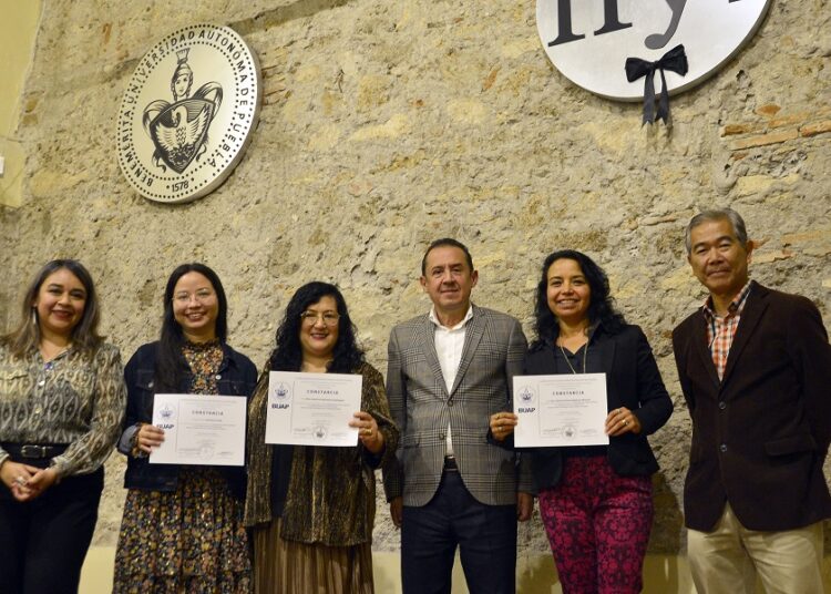 Línea del destino obra ganadora del Concurso Mujeres en Vida