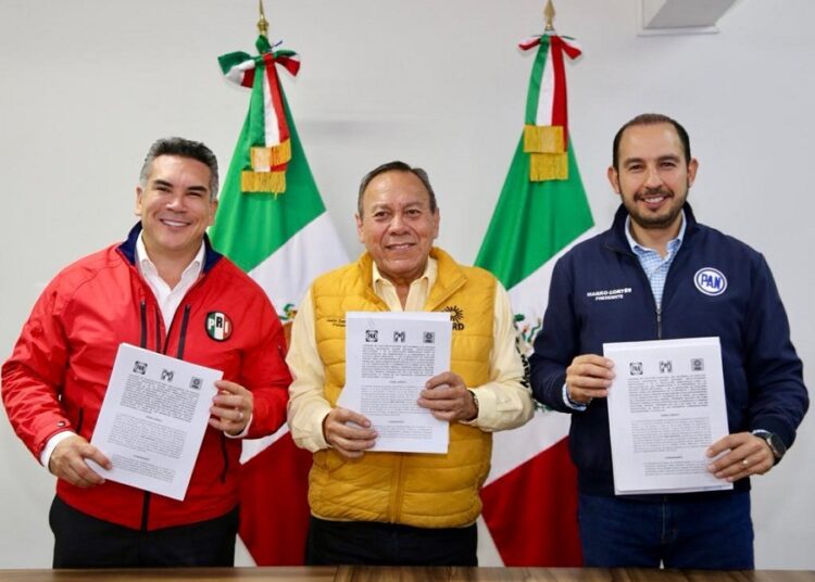 Coalición Fuerza y Corazón por México se registra ante el INE