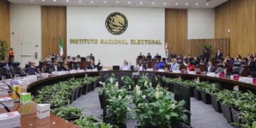 INE pide altura de miras a actores políticos en arranque de precampañas