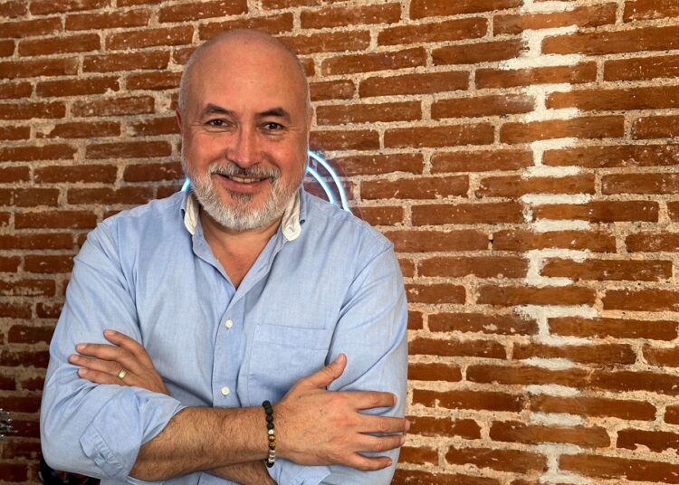 La industria del cine tiene vida para rato: Roberto Quintero