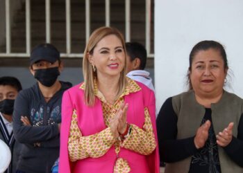 Paola Angon impulsa la educación con mejora de instalaciones