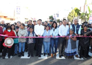 Ayuntamiento inaugura pavimentación de 16 de Septiembre Sur