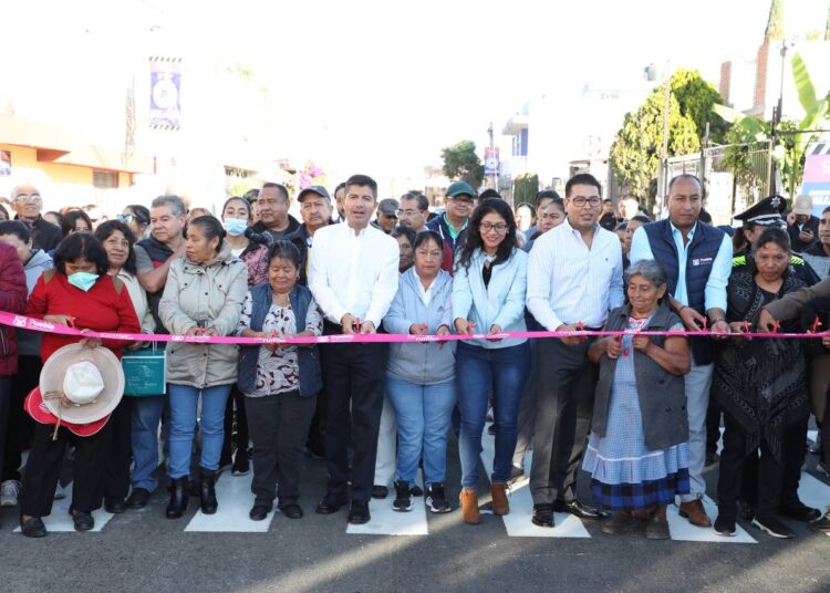 Ayuntamiento inaugura pavimentación de 16 de Septiembre Sur
