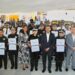 Edmundo Tlatehui entrega premio municipal al buen policía