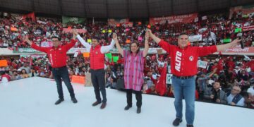 10,000 priistas respaldan a Xóchitl