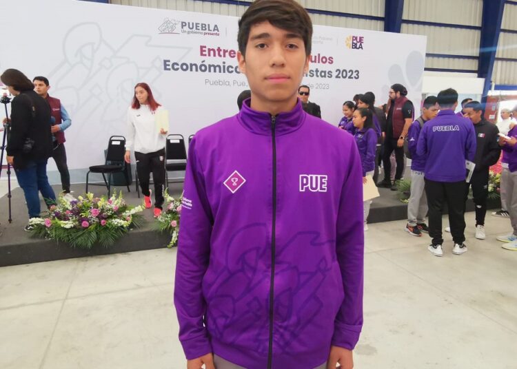 Caleb Fajardo cierra el año como campeón mundial de karate