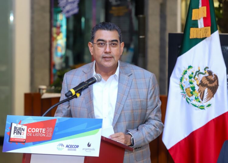 Llama Sergio Salomón a no permitir bares cerca de universidades