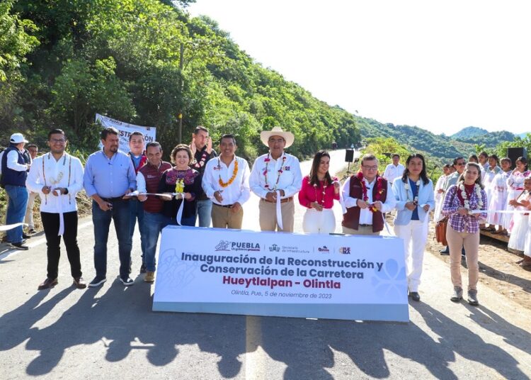 Céspedes inaugura reconstrucción de carretera Olintla-Hueytlalpan