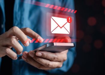 SSP alerta a usuarios de Outlook y Hotmail sobre correos maliciosos
