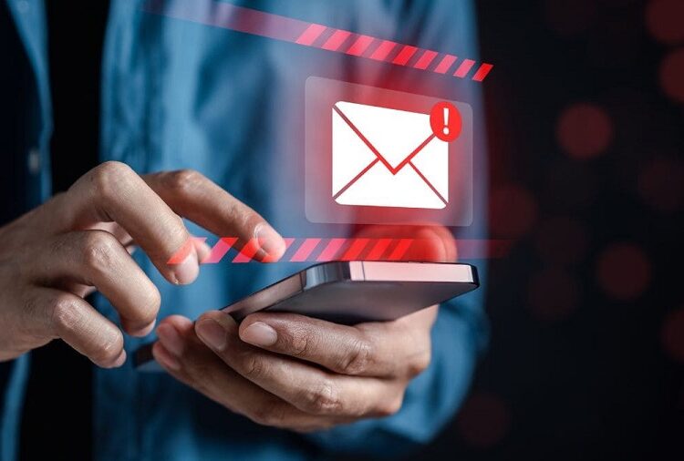SSP alerta a usuarios de Outlook y Hotmail sobre correos maliciosos