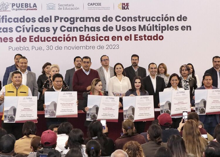 Gobierno construirá 160 techados de plazas cívicas en escuelas