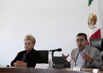 Homologan salario magisterial a 16 mil pesos mensuales