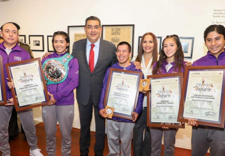 Céspedes reconoce a ganadores del Premio Estatal del Deporte 2023