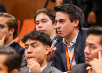 Estudiantes Anáhuac reflexionan en Congreso Desafíos del Derecho de Familia