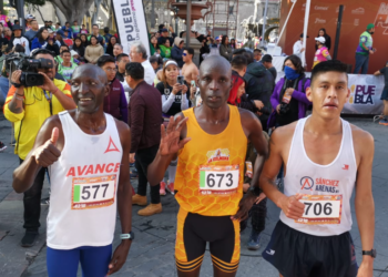 Por tercer año consecutivo, Julius Kibet Koskei domina el Maratón de Puebla