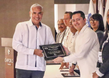Investigador Upaep recibe reconocimiento al Mérito Académico ANFEI 2023