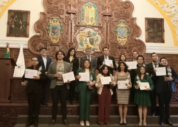 BUAP premia a las mejores tesis de posgrado