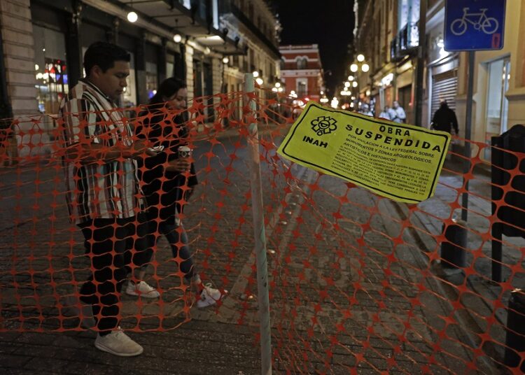 Suspensión de obras en 2 Oriente no es por daño patrimonial: Édgar Vélez