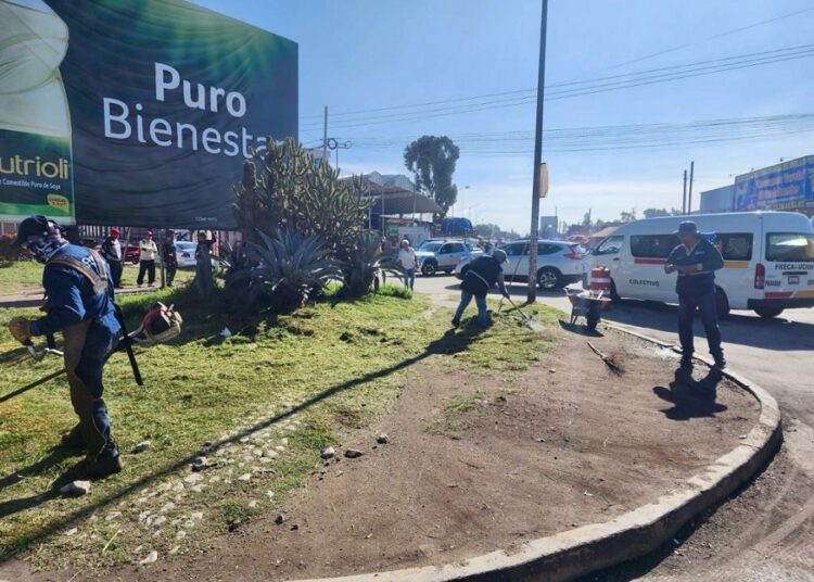 Mejoran imagen urbana en Central de Abasto
