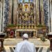 Vaticano publica condiciones para padrinos de bautismo transexuales