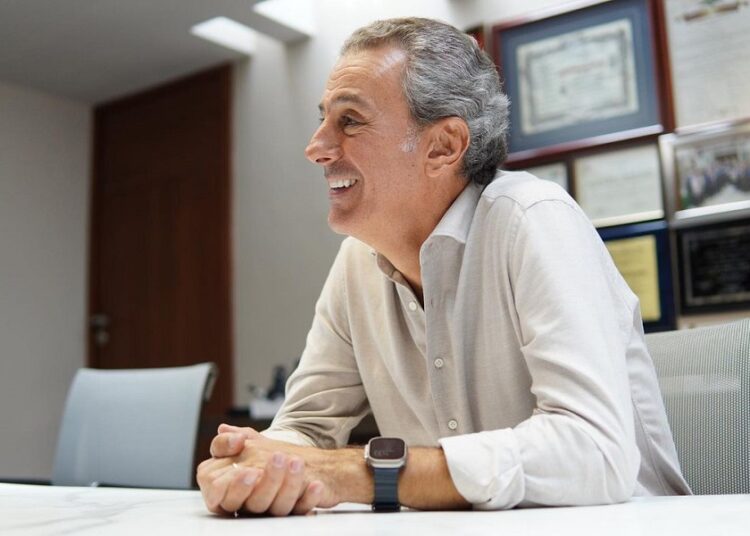 Pepe Chedraui se reúne con dirigente de Morena