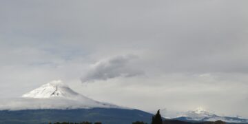 ¡De ensueño! Volcanes se cubren de nieve por las bajas temperaturas