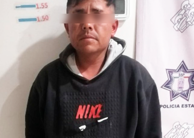 En Tehuacán, Policía Estatal detiene a hombre en posesión de posible droga