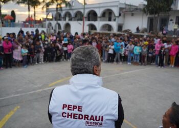 Pepe Chedraui asiste a preposada en San Miguel Canoa