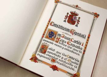 España celebra 45 años de la Constitución que terminó con dictadura 