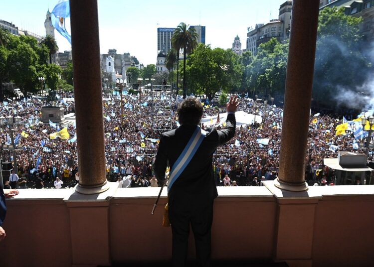 Milei lanza paquete urgente con medidas económicas para Argentina