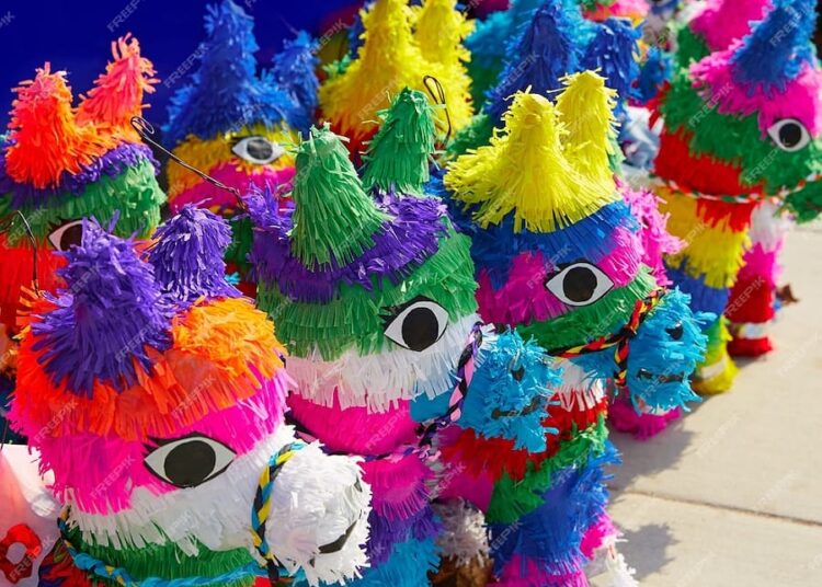 ¿Cuál es el origen de las piñatas?