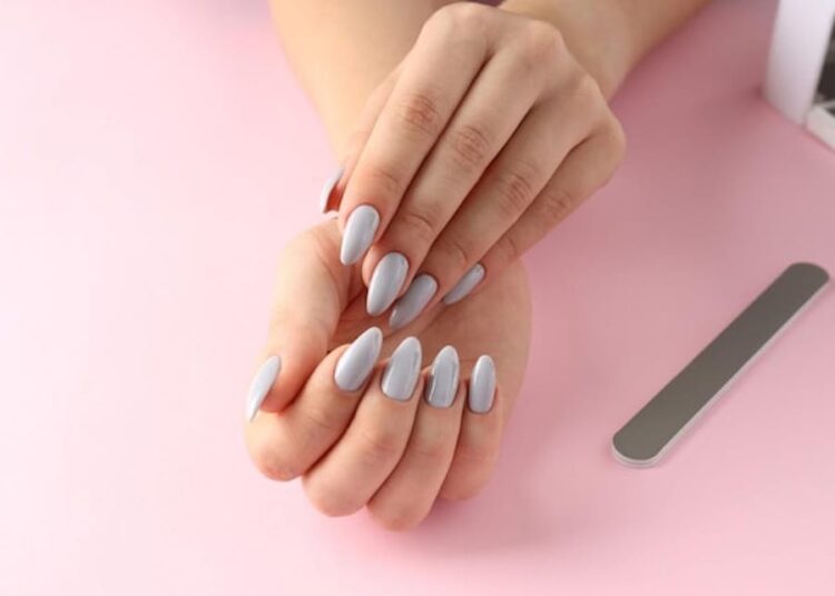 ¿Te aplicas Gelish? éstos son algunos riesgos asociados al uso de lámparas UV