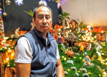 Admira el nacimiento navideño de la familia Hernández en Puebla