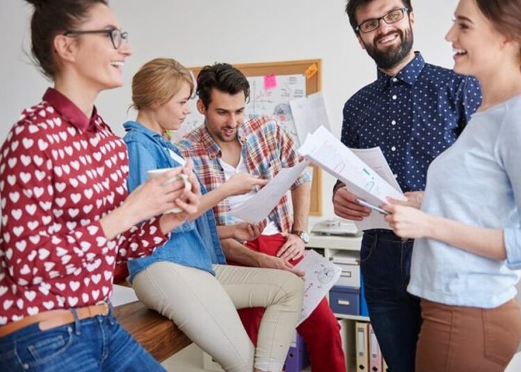 Importancia de un ambiente socioemocional saludable en el entorno laboral