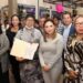 Paola Angón continúa respaldando a comerciantes del tianguis de Mixquitla