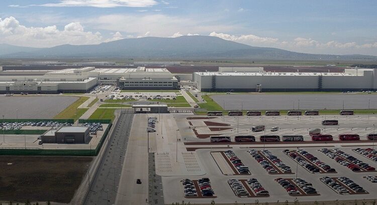 Audi rechaza 17% de ajuste a revisión salarial de sindicato