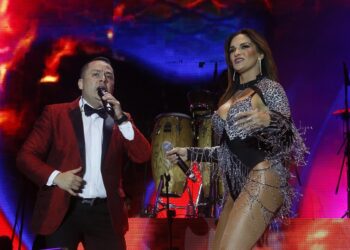 Mariana Seoane y Aarón y su Grupo Ilusión ofrecen concierto navideño en Paseo Bravo