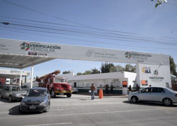Céspedes pide a sociedad cumplir con programa de Verificación Vehicular