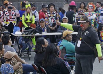 Conflicto con payasos fue por no acatar exhortos de personal de Vía Pública