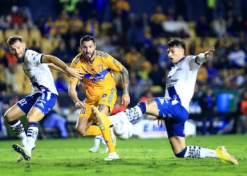Céspedes pide a directiva reforzar al Club Puebla