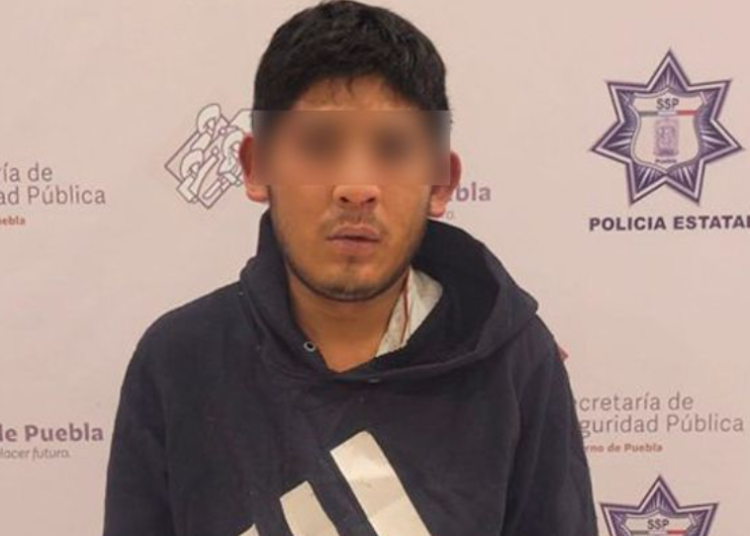 Policía detiene a narcomenudista en Tehuacán; portaba varias dosis de cristal 