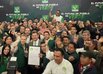 El Verde entrega constancia a Armenta