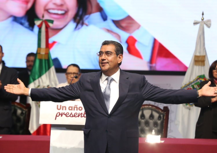 Un Informe de Gobierno entre pares